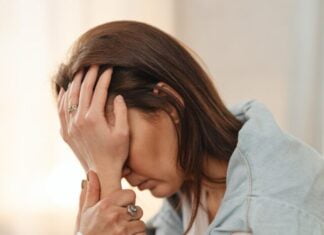 अगर दोस्त के व्यवहार में दिखे यह बदलाव, तो जरुर उसे है आपकी मदद की जरूरत अगर दोस्त के व्यवहार में दिखे यह बदलाव, तो जरुर उसे है आपकी मदद की जरूरत