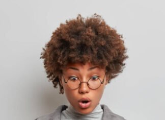 कहीं आपको तो नहीं Texting Anxiety? जानिये इसके लक्षण टेक्स्टिंग एंग्जायटी