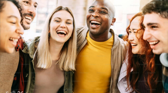 इस फोबिया में हंसी और मजाक से ही लगने लगता है डर! जानें क्या है जेलोटोफोबिया? Gelotophobia in Hindi